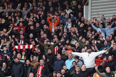 Sunderland taraftarları, Middlesbrough - Riverside Stadyumu, Middlesbrough, Birleşik Krallık, 4 Şubat 202 'de oynanan Sky Bet Şampiyonası maçında Sunderland maçında Nazariy Rusyn' in skorunu 1-1 olarak kutluyor.