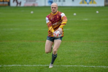 Castleford Kaplanları, Huddersfield Devlerine Karşı