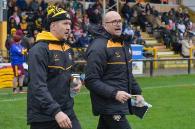 Castleford Kaplanları, Huddersfield Devlerine Karşı