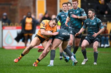 Castleford Kaplanları, Huddersfield Devlerine Karşı