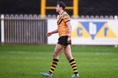 Castleford Kaplanları, Huddersfield Devlerine Karşı