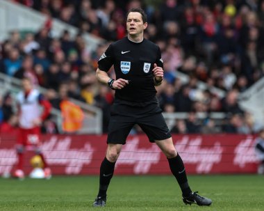 Hakem Darren England, Sky Bet Şampiyonası 'nda Middlesbrough ile Sunderland arasında oynanan Riverside Stadyumu, Middlesbrough, İngiltere, 4 Şubat 202
