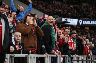 Middlesbrough taraftarları Middlesbrough 'lu Marcus Forss' un 4 Şubat 202 'de Middlesbrough, Middlesbrough' daki Riverside Stadyumu 'nda oynanan Sky Bet Şampiyonası maçında 1-0 kazanmasını kutluyorlar.
