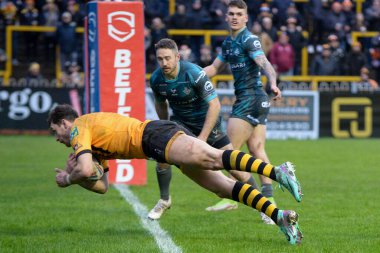 Castleford Kaplanları, Huddersfield Devlerine Karşı