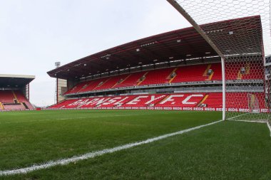 Oakwell 'in Sky Bet Ligi 1 maçı sırasında Oakwell, Barnsley' e karşı Leyton Orient 'in 10 Şubat 202' de Oakwell, Barnsley 'de oynadığı maçın genel görünümü