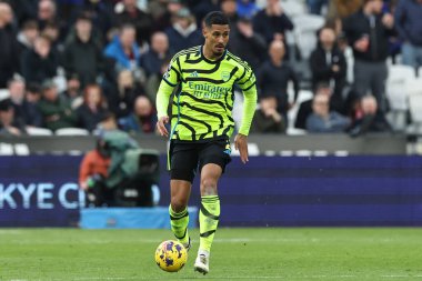 Premier Lig karşılaşmasında Arsenal 'den William Sthe Premier League' den West Ham United, Londra Stadyumu 'nda Arsenal' e karşı, 11 Şubat 202