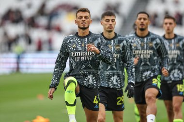 Arsenal 'den Ben White Premier League maçında hazırlık oturumunda West Ham United, Londra Stadyumu' nda Arsenal 'e karşı, 11 Şubat 202