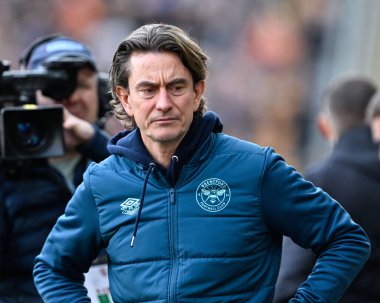 Brentford 'un Thomas Frank teknik direktörü, Premier League maçı sırasında Wolverhampton Wanderers, Brentford' a karşı Molineux, Wolverhampton, Birleşik Krallık, 10 Şubat 202