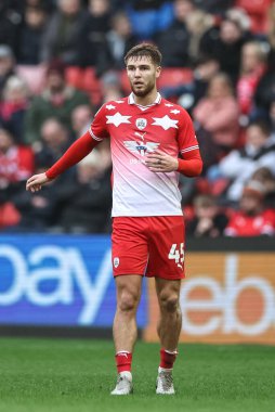Barnsley takımından John Mcatee 10 Şubat 202 tarihinde Barnsley ile Leyton Orient arasında oynanan maçta Oakwell, Barnsley, İngiltere 'de karşılaştı.