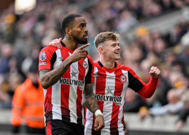 Brentford 'dan Ivan Toney, Premier League maçında Brentford' a karşı Molineux, Wolverhampton, Birleşik Krallık, 10 Şubat 202 'de oynanan Premier League maçında Brentford' u 0-2 yenme hedefini kutluyor.