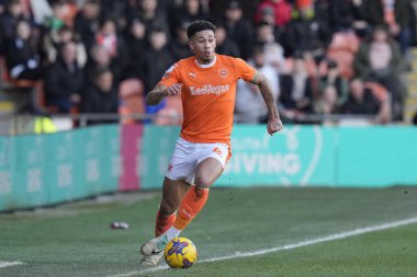 Blackpool takımından Jordan Lawrence-Gabriel 10 Şubat 202 'de Bloomfield Road, Blackpool' da oynanan Blackpool-Oxford maçında