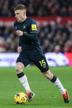 Newcastle United takımından Harvey Barnes 10 Şubat 202 'de Nottingham Forest, Newcastle United' a karşı City Ground, Nottingham, İngiltere 'de oynanan Premier League maçında topu ileri taşıyor.