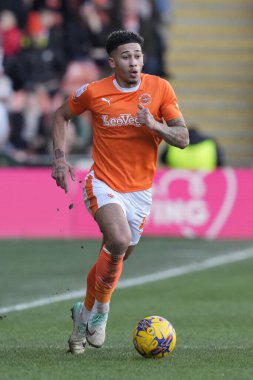 Blackpool takımından Jordan Lawrence-Gabriel 10 Şubat 202 'de Bloomfield Road, Blackpool' da oynanan Blackpool-Oxford maçında