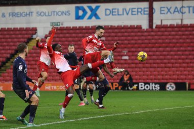 Barnsley 'den Adam Phillips, 10 Şubat 202' de İngiltere 'nin Oakwell kentinde oynanan Sky Bet 1 karşılaşmasında Leyton Orient' e karşı 2-1 berabere kaldı.