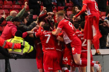 Barnsley 'den Adam Phillips, 10 Şubat 202' de Oakwell, Barnsley, İngiltere 'de oynanan Sky Bet Lig 1 karşılaşmasında 2-1' lik galibiyetini kutluyor.