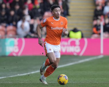 Blackpool takımından Jordan Lawrence-Gabriel 10 Şubat 202 'de Bloomfield Road, Blackpool' da oynanan Blackpool-Oxford maçında
