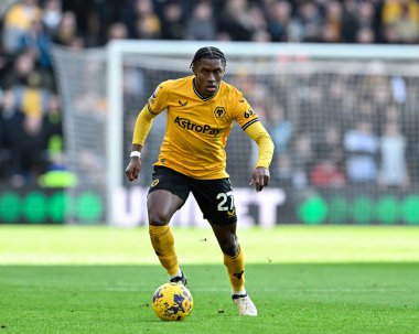 Wolverhampton Wanderers 'dan Jean-Ricner Bellegarde, Premier League maçında Wolverhampton Wanderers, Brentford' a karşı Molineux, Wolverhampton, Birleşik Krallık, 10 Şubat 202