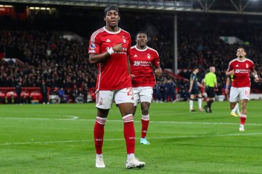 Nottingham Ormanı 'ndan Anthony Elanga, İngiltere' nin Nottingham şehrinde oynanan Premier League maçı Nottingham Forest - Newcastle United maçında 1-1 'lik galibiyetini kutluyor.