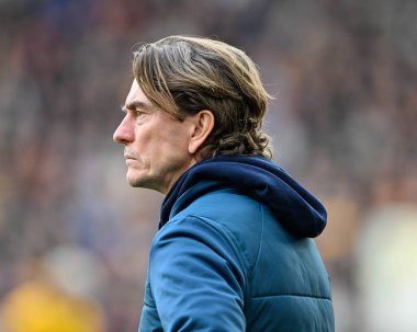 Brentford 'un Thomas Frank teknik direktörü, Premier League maçı sırasında Wolverhampton Wanderers, Brentford' a karşı Molineux, Wolverhampton, Birleşik Krallık, 10 Şubat 202