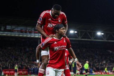 Nottingham Ormanı 'ndan Anthony Elanga, İngiltere' nin Nottingham şehrinde oynanan Premier League maçı Nottingham Forest - Newcastle United maçında 1-1 'lik galibiyetini kutluyor.