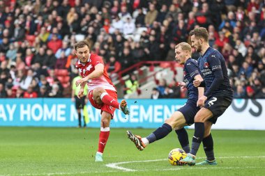 Barnsley 'den Herbie Kane 10 Şubat 202' de İngiltere 'nin Oakwell kentinde oynanan Sky Bet 1 maçında Barnsley' e karşı Leyton Orient maçında gol atarken görülüyor.