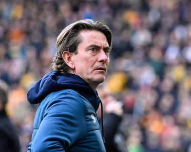 Brentford 'un Thomas Frank teknik direktörü, Premier League maçı sırasında Wolverhampton Wanderers, Brentford' a karşı Molineux, Wolverhampton, Birleşik Krallık, 10 Şubat 202
