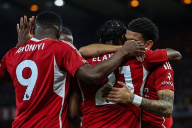 Nottingham Ormanı 'ndan Anthony Elanga, İngiltere' nin Nottingham şehrinde oynanan Premier League maçı Nottingham Forest - Newcastle United maçında 1-1 'lik galibiyetini kutluyor.