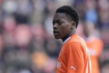 Blackpool takımından Karamoko Dembl 10 Şubat 2024 'te Bloomfield Road, Blackpool' da oynanan Blackpool-Oxford maçında