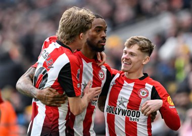 Brentford 'dan Ivan Toney, Premier League maçında Brentford' a karşı Molineux, Wolverhampton, Birleşik Krallık, 10 Şubat 202 'de oynanan Premier League maçında Brentford' u 0-2 yenme hedefini kutluyor.