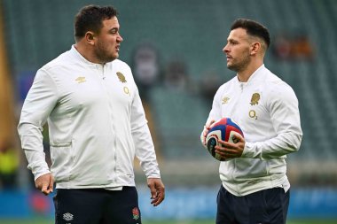İngiltere 'nin Jamie George' u, İngiltere 'nin Danny Care' i ile 2024 Guinness maçı öncesinde Twickenham, İngiltere 'nin Twickenham Stadyumu' nda oynanan karşılaşmada konuştu.
