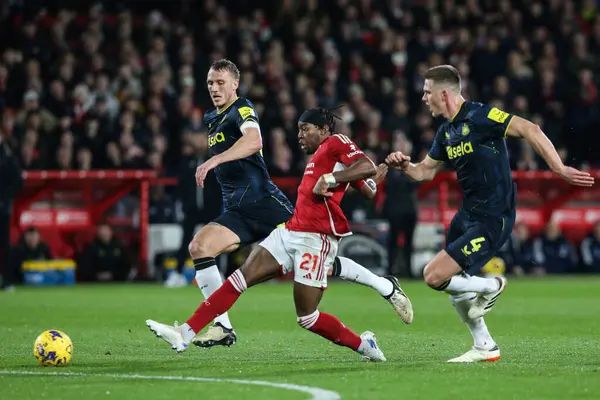 Nottingham Ormanı 'ndan Anthony Elanga Premier League maçında Nottingham Forest Newcastle United' a karşı 10 Şubat 202 'de City Ground, Nottingham, İngiltere' de 1-1 'lik skorla gol attı.