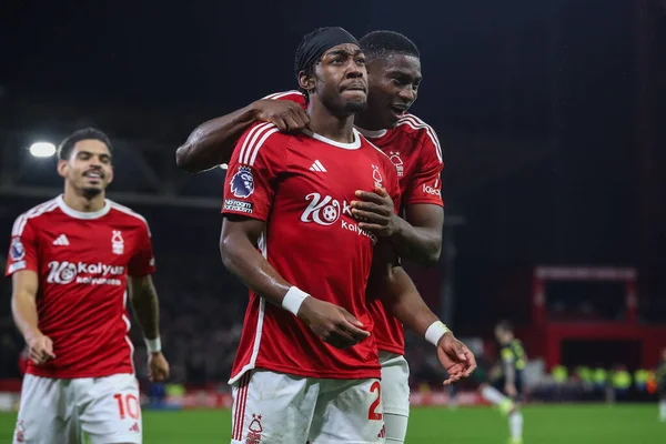 Nottingham Ormanı 'ndan Anthony Elanga, İngiltere' nin Nottingham şehrinde oynanan Premier League maçı Nottingham Forest - Newcastle United maçında 1-1 'lik galibiyetini kutluyor.