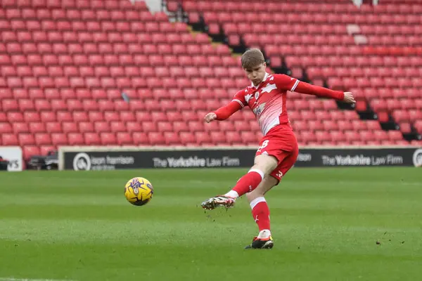 Barnsley 'den Luca Connell, 10 Şubat 202' de İngiltere 'nin Oakwell kentinde oynanan Sky Bet 1 maçında Barnsley ve Leyton Orient maçında gol attı.