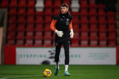 Blackpool 'dan Daniel Grimshaw 13 Şubat 202' de Cheltenham Town 'a karşı Blackpool, Cheltenham Stadyumu' nda oynanan Gökyüzü İddia Ligi 1 karşılaşması öncesi ısınma sırasında