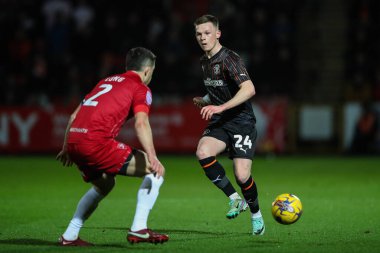 Blackpool 'dan Andy Lyons, 13 Şubat 202' de Cheltenham Town 'a karşı Blackpool' da oynanan Gökyüzü İddia Ligi 1 karşılaşmasında sahada.