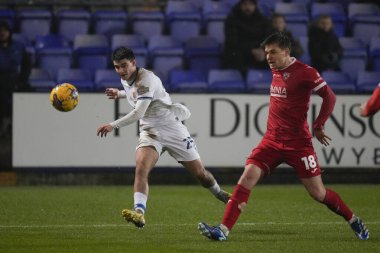 Tranmere Rovers 'dan Rob Apter, 13 Şubat 202' de İngiltere 'nin Birkenhead kentinde oynanan Gökyüzü İddia Ligi 2 karşılaşmasında Tranmere Rovers ve Morecambe maçında gol atarken görülüyor.