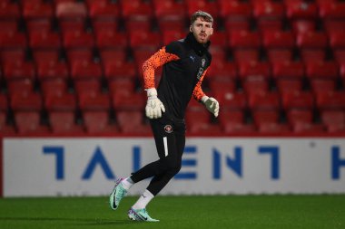 Blackpool 'dan Daniel Grimshaw 13 Şubat 202' de Cheltenham Town 'a karşı Blackpool, Cheltenham Stadyumu' nda oynanan Gökyüzü İddia Ligi 1 karşılaşması öncesi ısınma sırasında