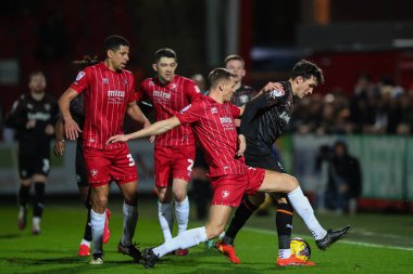 Cheltenham Town takımından Jack Shepherd, 13 Şubat 202 'de Cheltenham Town ile Blackpool arasındaki maçta Blackpool takımından Kyle Joseph' i yendi.