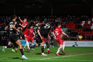 Blackpool 'dan Kylian Kouassi, 13 Şubat 202' de Cheltenham Town 'a karşı Blackpool' da oynanan Gökyüzü İddia Ligi 1 maçında gol atma şansına sahip.