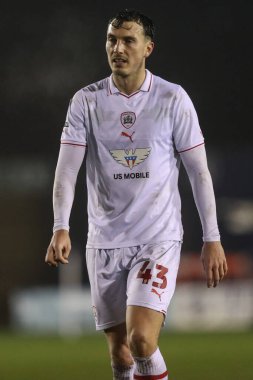 Barnsley takımından Josh Earl 13 Şubat 202 'de Croud Meadow, Shrewsbury' de Shrewsbury Town 'a karşı oynadığı maçta