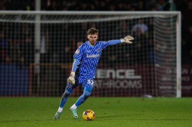 Blackpool 'dan Daniel Grimshaw, 13 Şubat 202' de Cheltenham Town 'a karşı Blackpool' da oynanan Gökyüzü İddia Ligi 1 maçında serbest atış yapıyor.