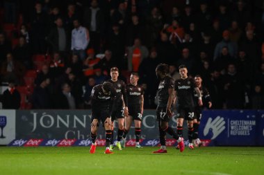 Blackpool 'dan Kyle Joseph, 13 Şubat 202' de Cheltenham Town 'a karşı Blackpool' da oynanan Gökyüzü İddia Ligi 1 maçında 1-0 berabere kalma golünü attı.