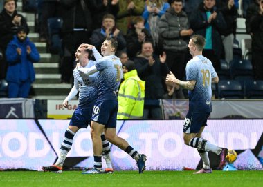 Preston North End 'den Liam Millar, 14 Şubat 202' de Deepdale, Preston, İngiltere 'de oynanan Sky Bet Şampiyonası maçında Preston North End - Middlesbrough maçında 1-0 Preston' a ulaşma golünü kutluyor.