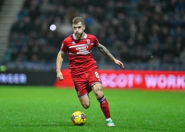 Middlesbrough 'dan Riley McGree, 14 Şubat 202' de İngiltere 'nin Deepdale kentinde oynanan Gökyüzü İddia Şampiyonası maçında topu ileri atıyor.