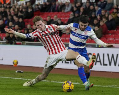 Stoke City, Queens Park Rangers 'a karşı oynanan Gökyüzü İddia Şampiyonası maçında Bet365 Stadyumu, Stoke-on-Trent, Birleşik Krallık, 14 Şubat 202
