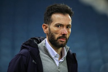 West Bromwich Albion 'un teknik direktörü West Bromwich Albion, Southampton' a karşı oynadığı The Hawthorns, West Bromwich, İngiltere 'de 16 Şubat 2024' te oynanan Sky Bet Şampiyonası maçından önce geldi.