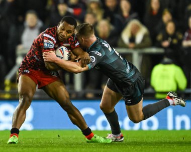 Leigh Leopar takımından Edwin Ipape, 16 Şubat 202 'de Leigh Spor Köyü, Leigh, İngiltere' de oynanan Betfred Süper Lig 1. tur karşılaşmasında Huddersfield Giants karşısında Huddersfield Giants 'ın rakibi Huddersfield Giants ile karşı karşıya geldi.