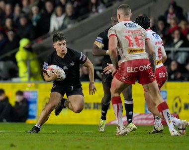 Londra Broncos takımından Matt Davies, 16 Şubat 202 'de St Helens, St Wicked Stadyumu' nda oynanan 1.