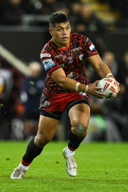 Leigh Leopards takımından John Asiata, 16 Şubat 202 'de Leigh Spor Köyü' nde Leigh Leopards ile Huddersfield Giants arasındaki Süper Lig karşılaşmasında ilk raundu kazandı.