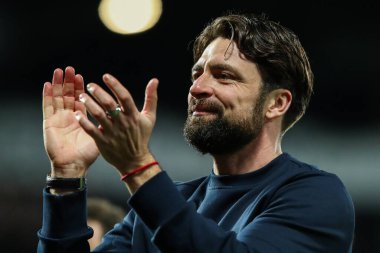 Southampton 'dan Russell Martin teknik direktörü takımının West Bromwich Albion Southampton' a karşı oynadığı The Hawthorns, West Bromwich, İngiltere 'de 16 Şubat 202' de oynanan maçta kazandığı maçı kutluyor.